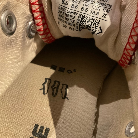 Converse Red Low Top shoes - Picture 5 of 7